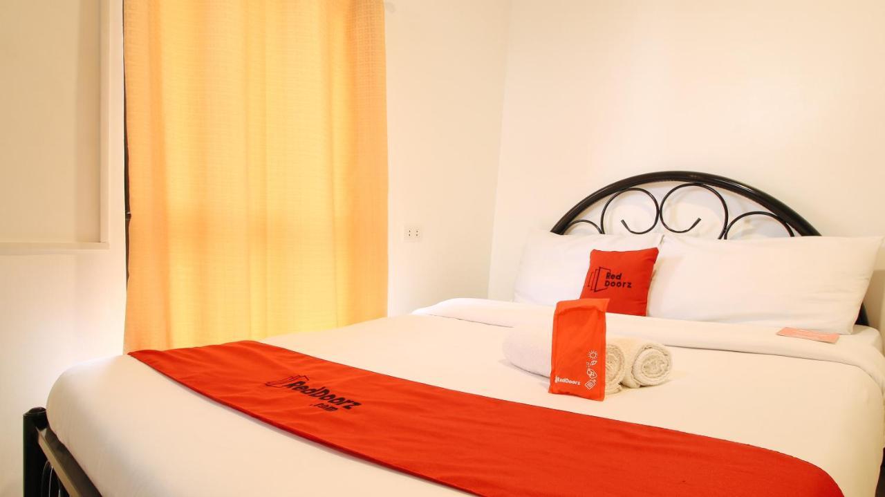 Reddoorz Plus @ Jardin Suites Guadalupe Nuevo Mandaluyong Kültér fotó