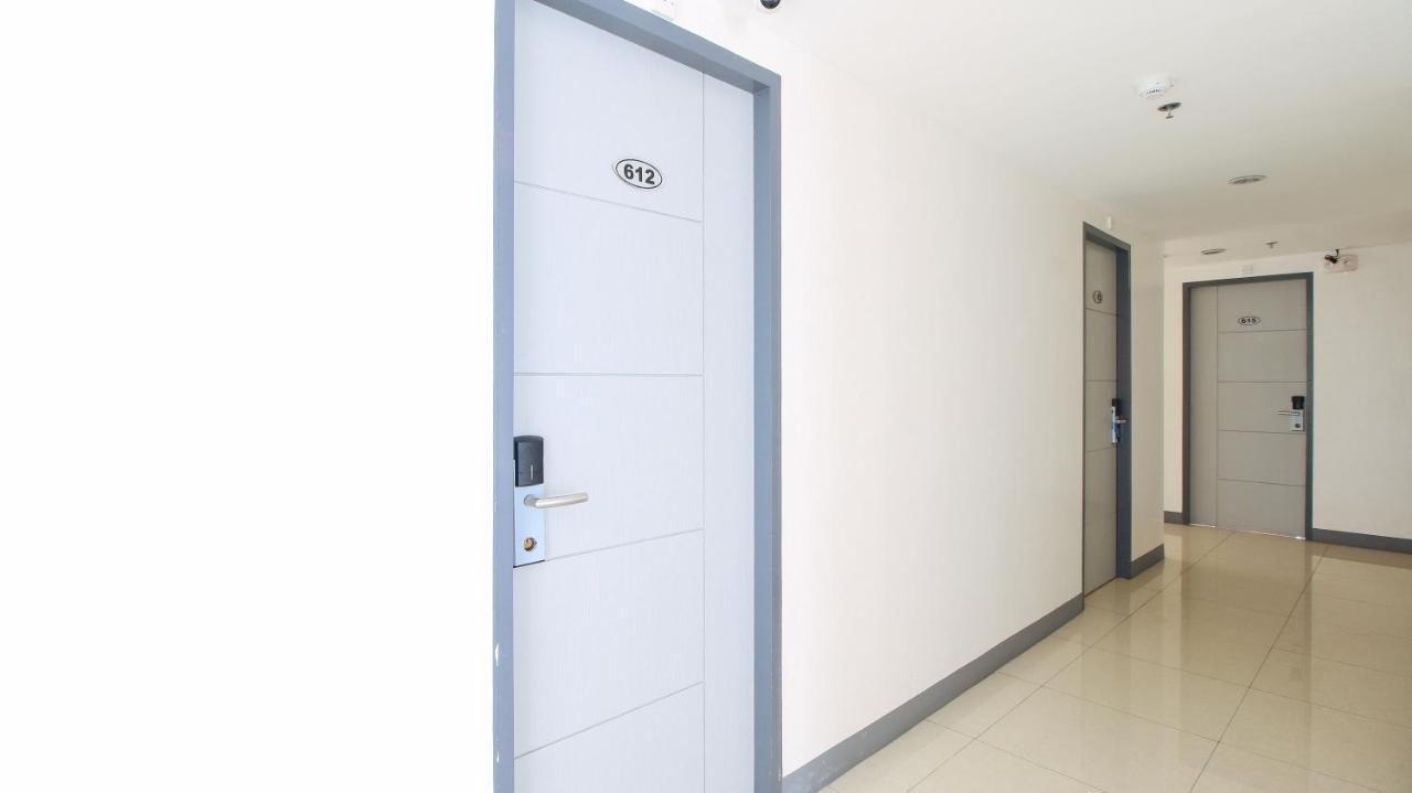 Reddoorz Plus @ Jardin Suites Guadalupe Nuevo Mandaluyong Kültér fotó