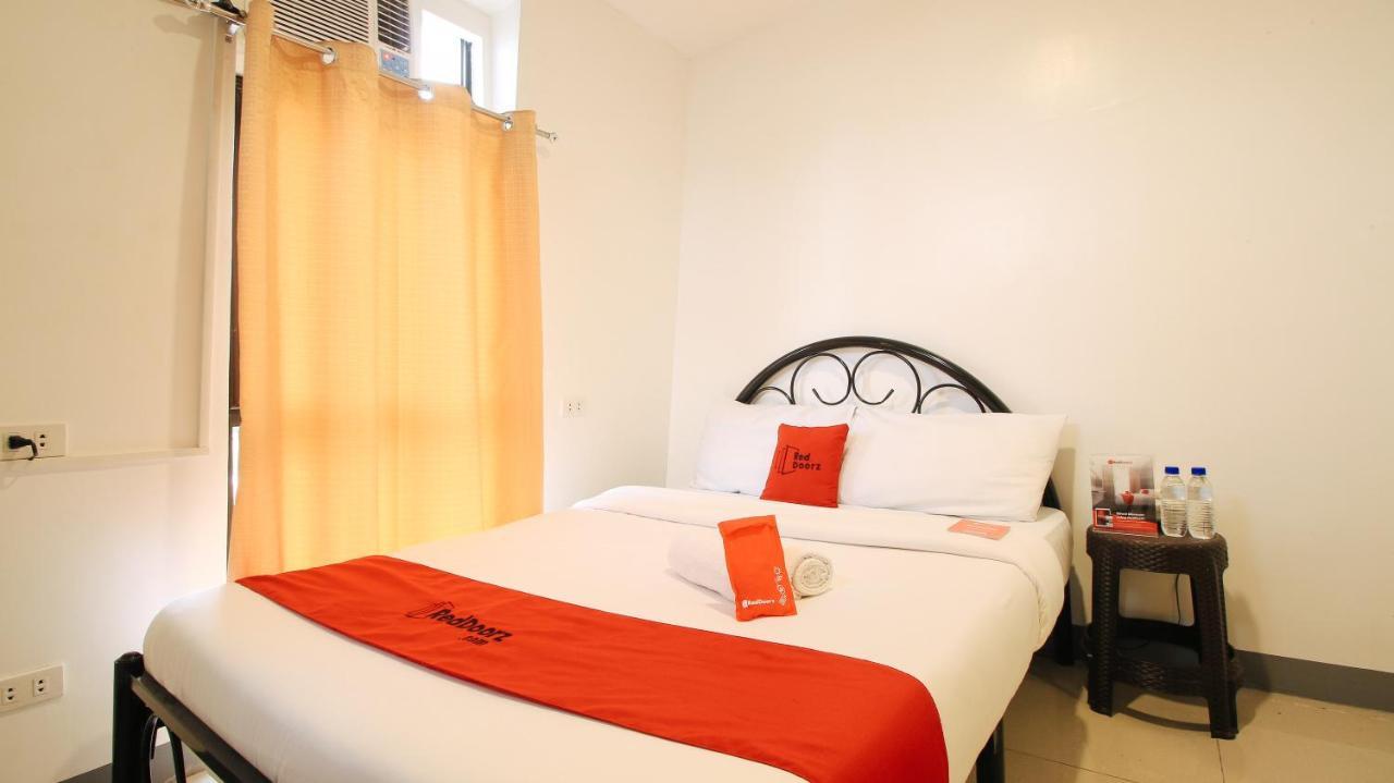 Reddoorz Plus @ Jardin Suites Guadalupe Nuevo Mandaluyong Kültér fotó